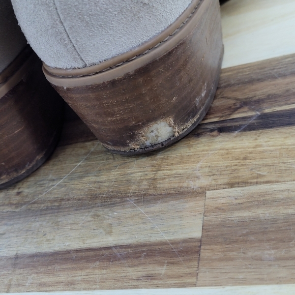 Timberland Sutherlin Bay Slouch Chelsea Boots  Light Taupe Beige Suede Size 7.5 - Picture 10 of 16